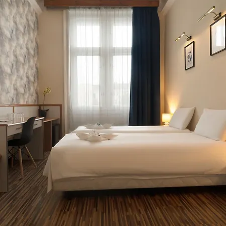 Korona Hotel 3*