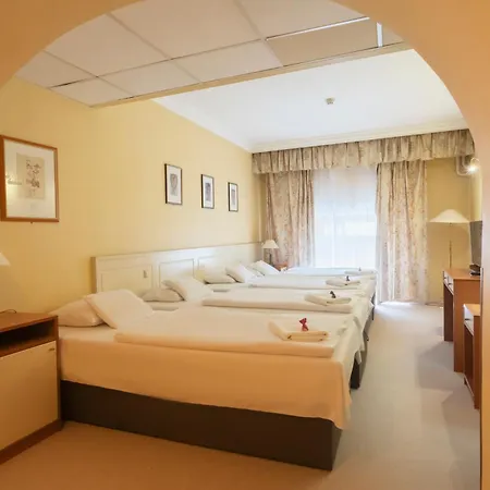 Korona 3*