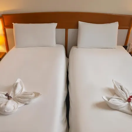 Korona Hotel 3*