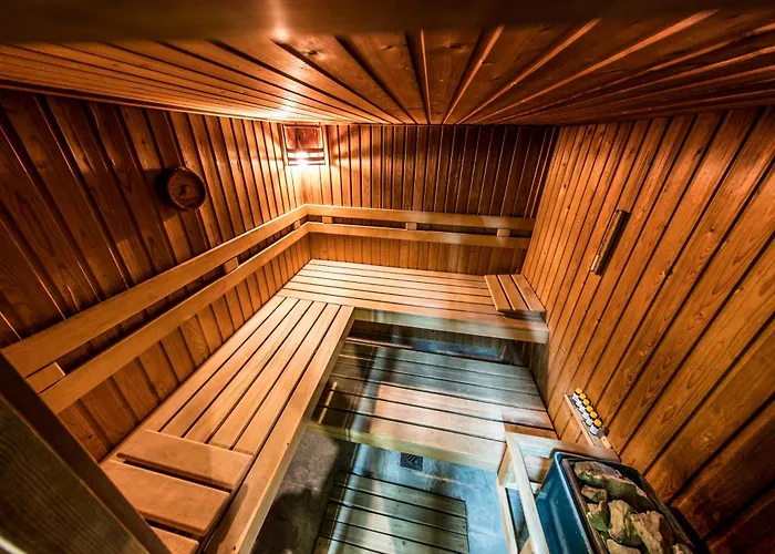 Korona Hotel 3*
